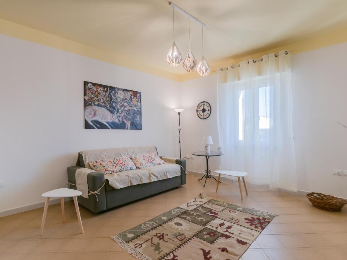 Squinzano Salento 4 Stars - Blue & Yellow מראה חיצוני תמונה