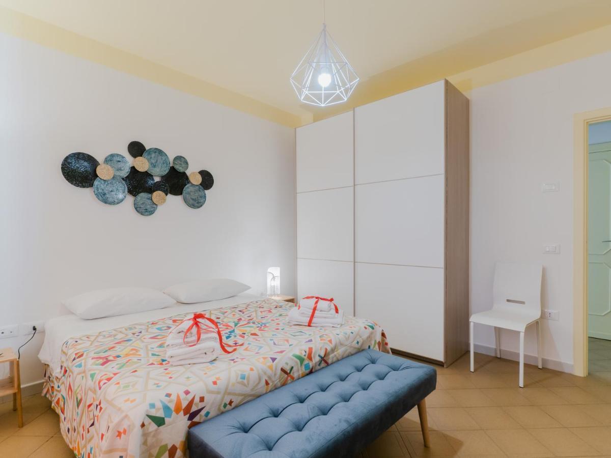 Squinzano Salento 4 Stars - Blue & Yellow מראה חיצוני תמונה