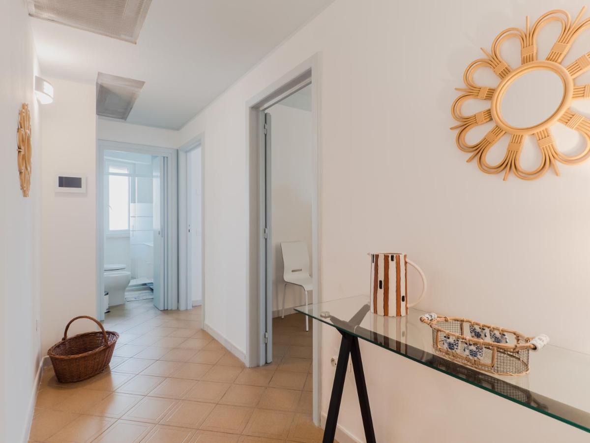 Squinzano Salento 4 Stars - Blue & Yellow מראה חיצוני תמונה
