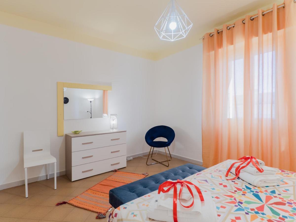Squinzano Salento 4 Stars - Blue & Yellow מראה חיצוני תמונה